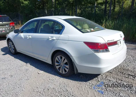 2011 Honda Accord 2.4 Ex-L z USA, uszkodzony, nr VIN 1HGCP2F80BA144406